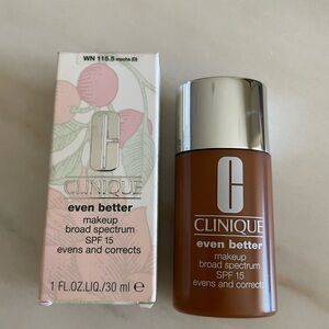 NIB Clinique Even Better Makeup SPF15 Foundation WN 115.5 MOCHA 1 fl. oz.